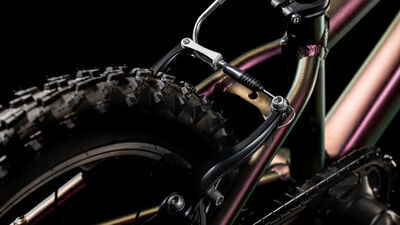 Cube Acid 160 Molotov/pink 2025 16" click to zoom image